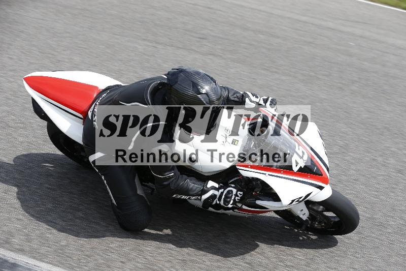 /Archiv-2024/29 12.06.2024 MOTO.CH Track Day ADR/Gruppe rot/45